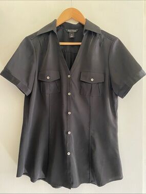 White House Black Market Black Short-Sleeve Button-Front Shirt